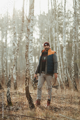 30-40 years old man hiker in the forest © Creaturart