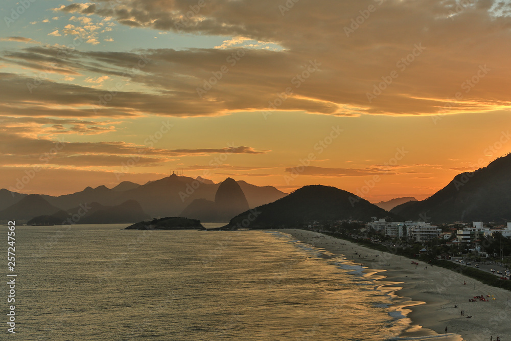 Paisagens do Rio de janeiro, montanha e mar Paisagens do Rio de janeiro, montanha e mar