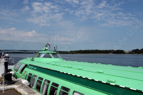 Motor ship on hydrofoil 