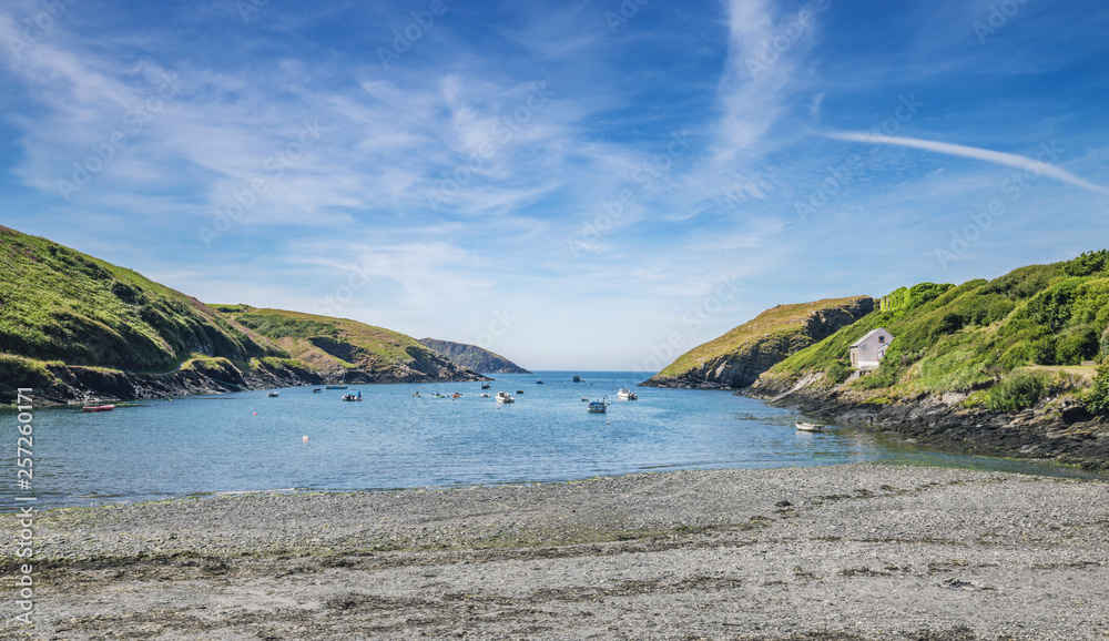 Fototapeta premium Welsh Harbour at Bright Sunny Day