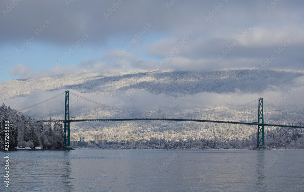 Obraz premium Lions Gate Bridge