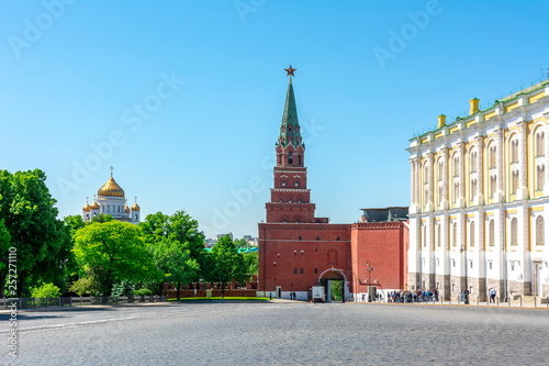 Fototapeta Naklejka Na Ścianę i Meble -  Borovitskaya Tower of Moscow Kremlin, Russia