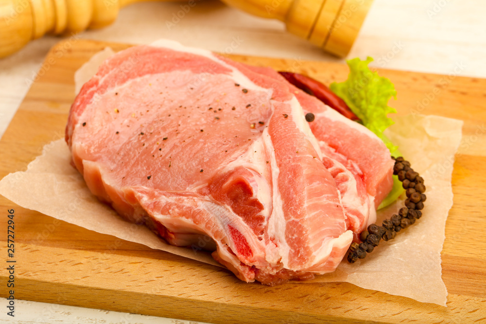 Raw pork cutlet