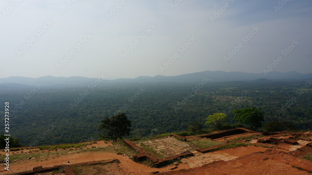 Obraz premium Pool on the top of Sigiriya in Sri Lanka - Sigiriya is on World Heritage Sites (UNESCO)