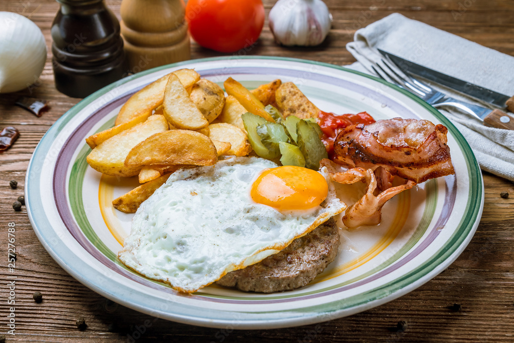 beef steak with egg beef steak with egg