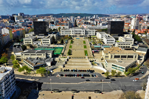 Lissabon Luftbilder - Luftaufnahmen von Lissabon: Ponte 25 de Abril, Castelo de São Jorge, Igreja de Santa Engrácia, Commerce Square und weitere Sehenswürdigkeiten