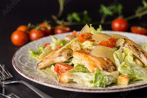 Salad with chicken and parmesan