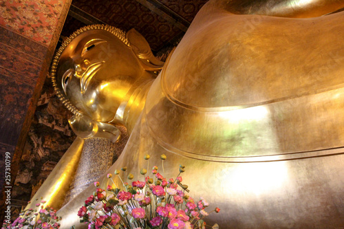 WAT PHO - golden buddha in Thailand