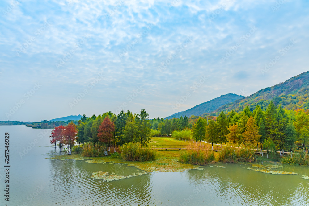 Fototapeta premium The beautiful scenery of Wuxi Li Lake