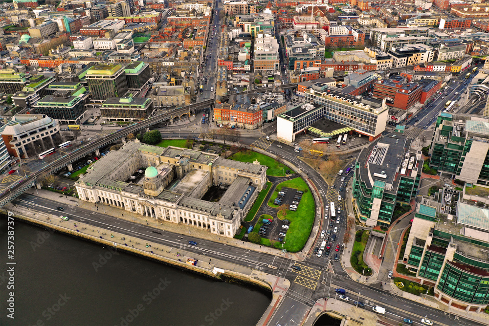 Dublin - Luftbilder von Dublin mit DJI Mavic 2 Drohne fotografiert aus ca. 100 Meter Höhe