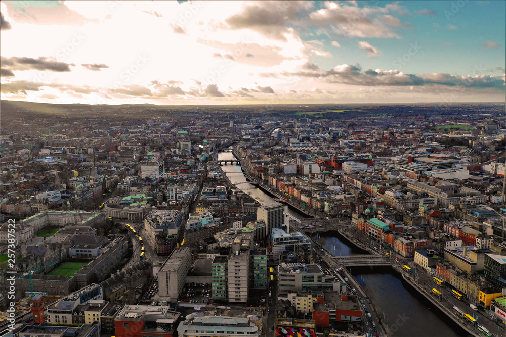 Dublin - Luftbilder von Dublin mit DJI Mavic 2 Drohne fotografiert aus ca. 100 Meter Höhe