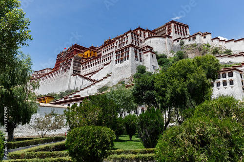 Mighty Potala Palace II (Lhasa, Tibet, China)