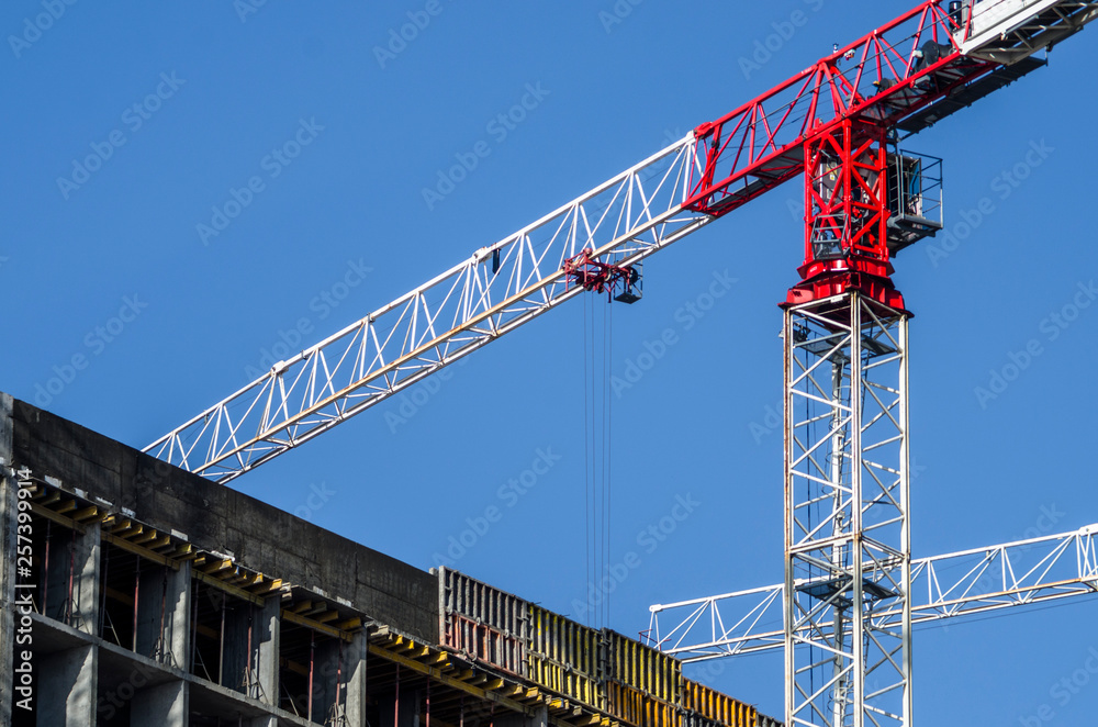 building tower cranes