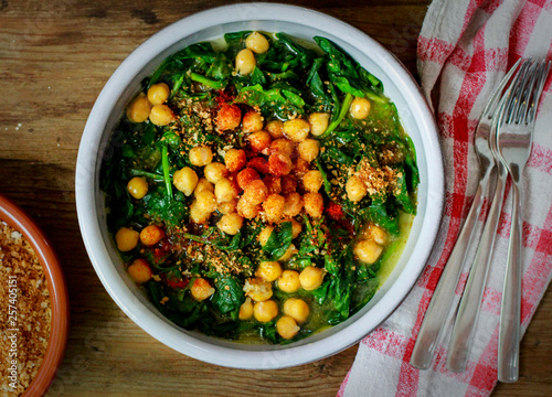 Espinacas con garbanzos - Spinach and chickpea stew