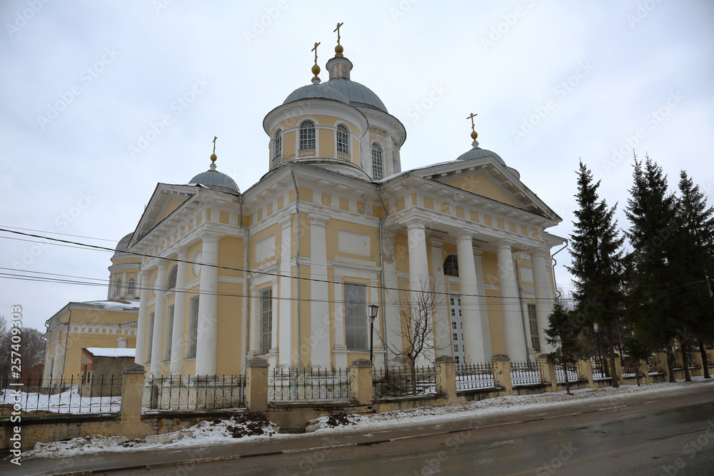Obraz premium Exterior of the Transfiguration of the Savior Cathedral. Torzhok, Russia. Built in the years 1815-22