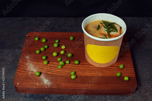 Pea soup on a board
