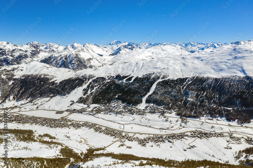 Livigno - Valtellina (IT) - Vista aerea invernale