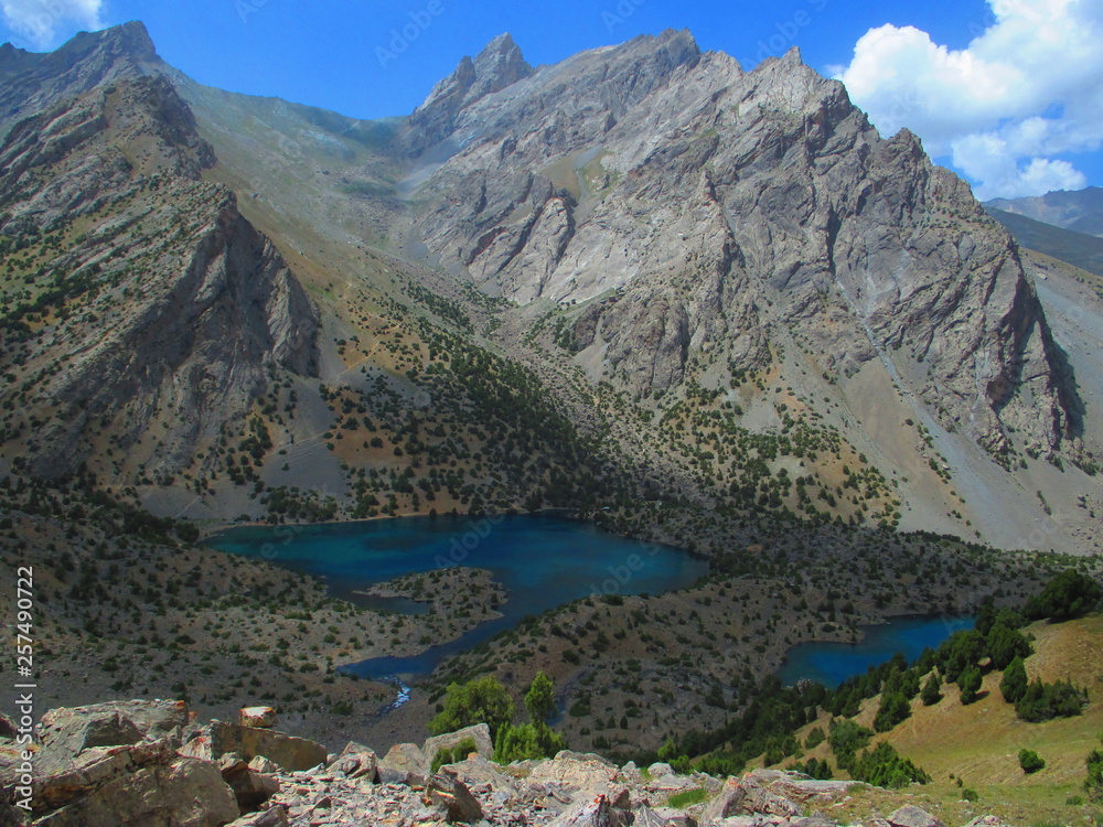 Obraz premium Lakes in a mountain valley