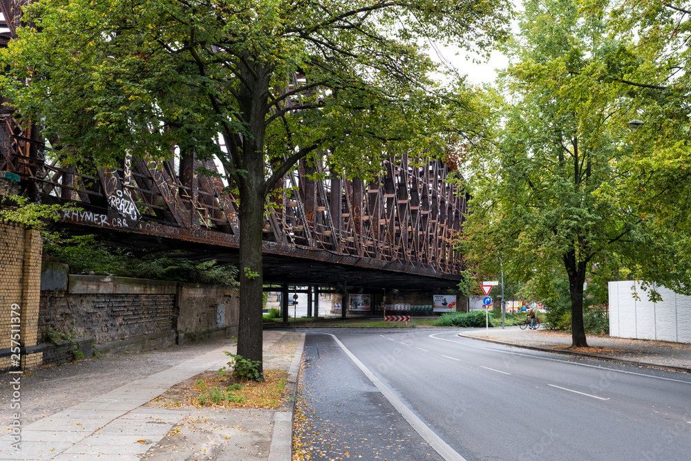 train bridge train bridge