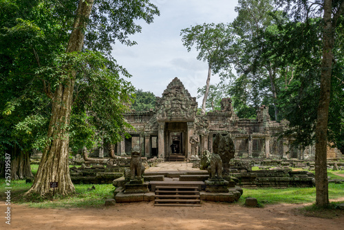 Beautiful khmer architecture at the Preah Khan temple near Angkor Wat