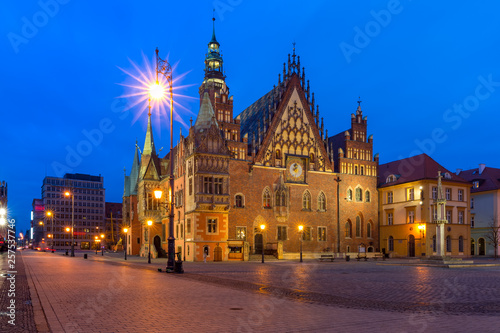 Fototapeta Naklejka Na Ścianę i Meble -  City hall on Market Square in Wroclaw, Poland