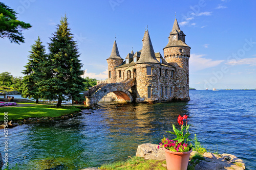 Tablou canvas Castle on Heart Island, one of the Thousand Islands, New York state, USA