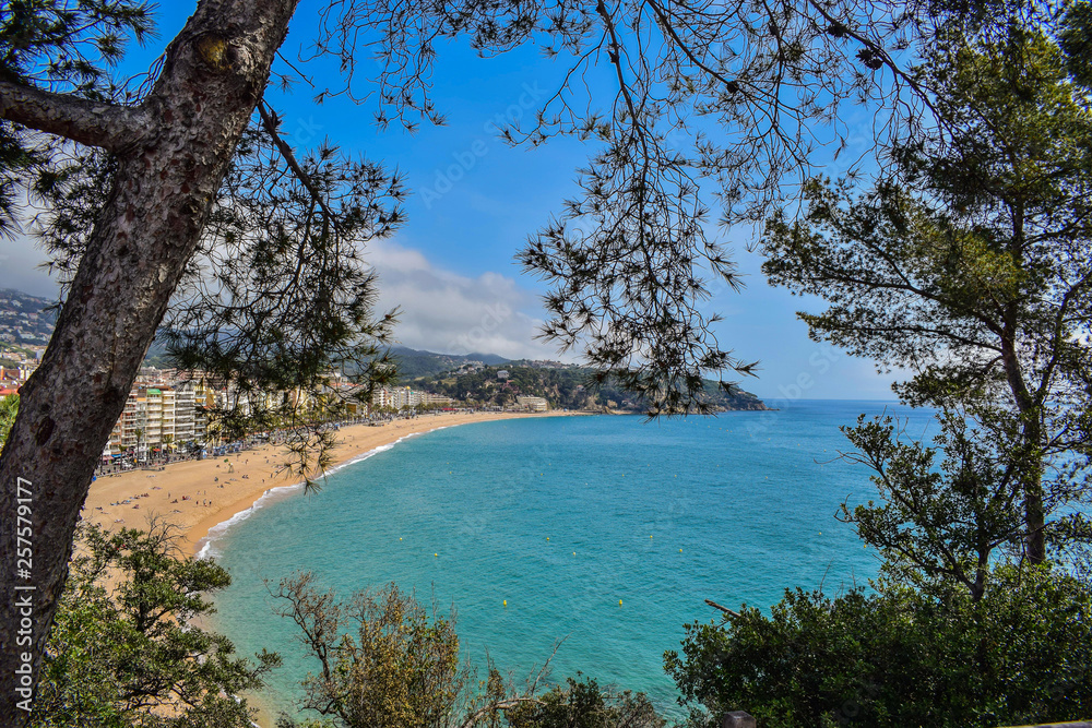 Fototapeta premium vista de la playa de Lloret de Mar España