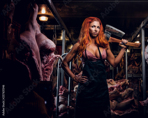 Redhead fitness woman in un...