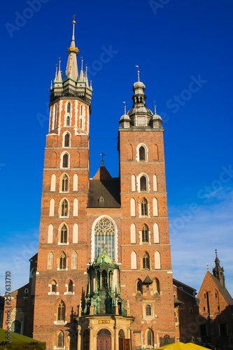 Facciata della basilica di Santa Maria a Cracovia in Polonia