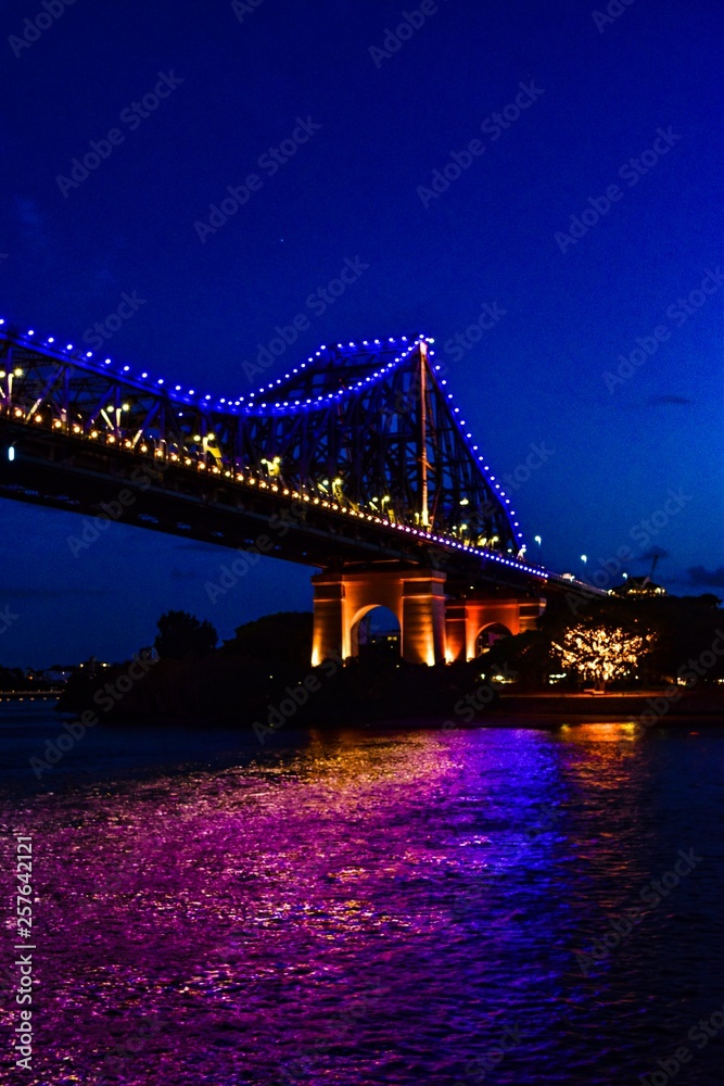 Fototapeta premium 夜のストーリーブリッジ
