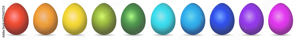 Bunte Eier in einer Reihe