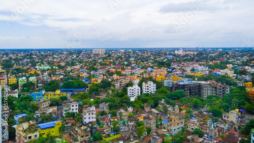 Foto a colorful photo of the urban kolkata