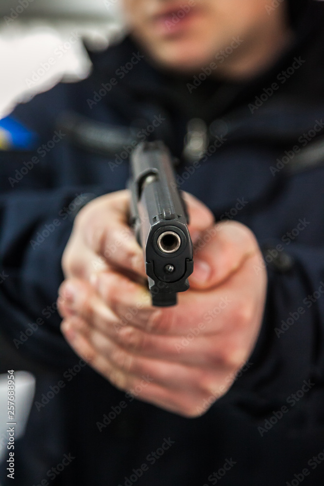 Pistol Pistol