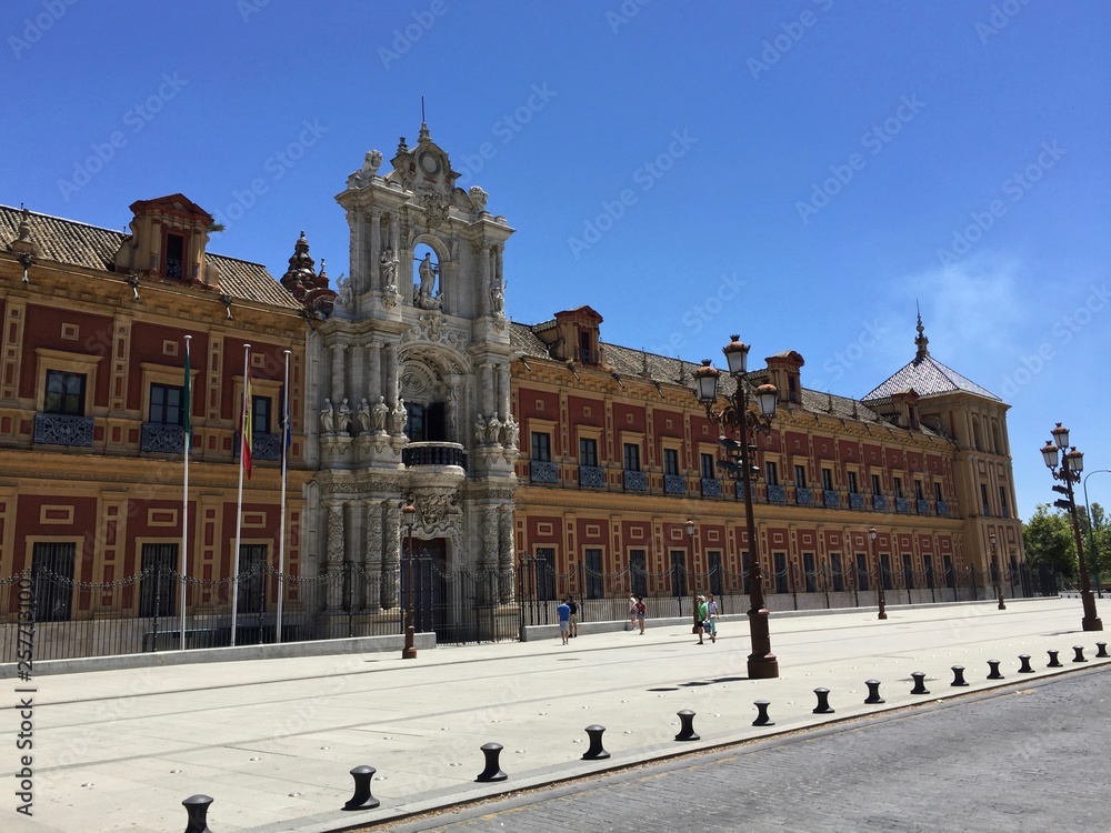 Obraz premium The Palace of San Telmo is a historical edifice in Seville, southern Spain, formerly the Universidad de Mareantes, now is the seat of the presidency of the Andalusian Autonomous Government.