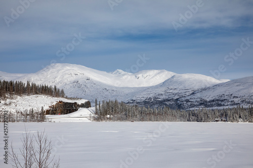 Winter in mountains © Gunnar E Nilsen