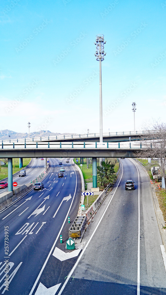 Nudo de carreteras y autopistas en Barcelona, Catalunya, España, Europa