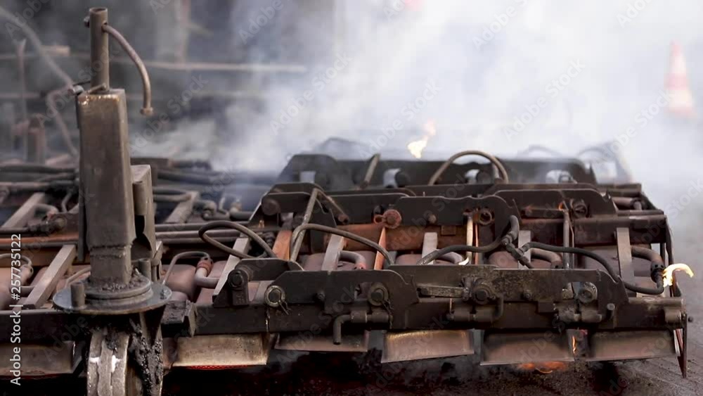 Hot recycling machines running on the road