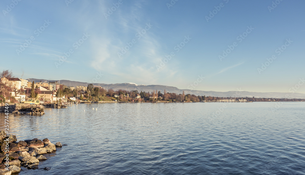 The houses on coast of Lake Geneva.