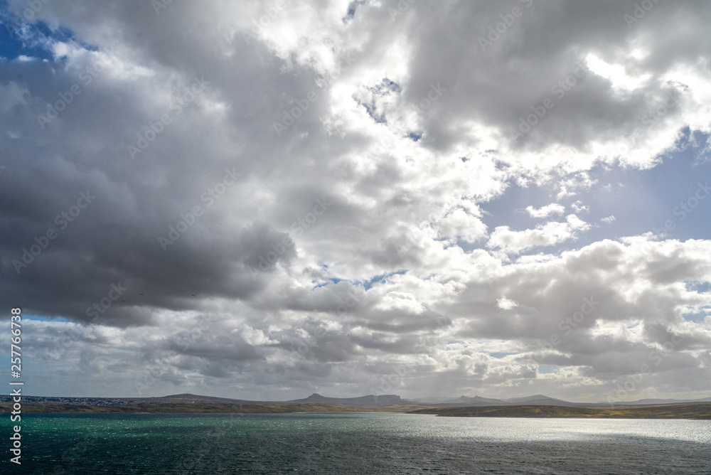 Obraz premium Dramatic clouds over Falkland Islands