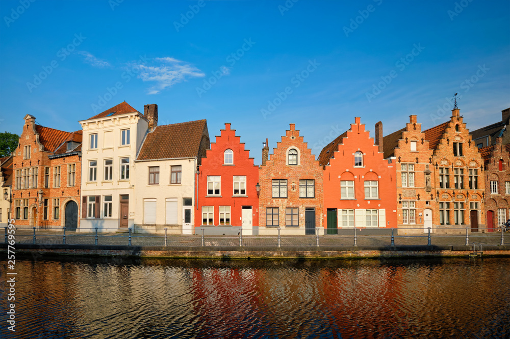 Canal and old houses. Bruges (Brugge), Belgium Canal and old houses. Bruges (Brugge), Belgium