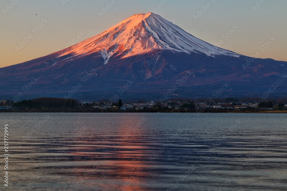 河口湖赤富士