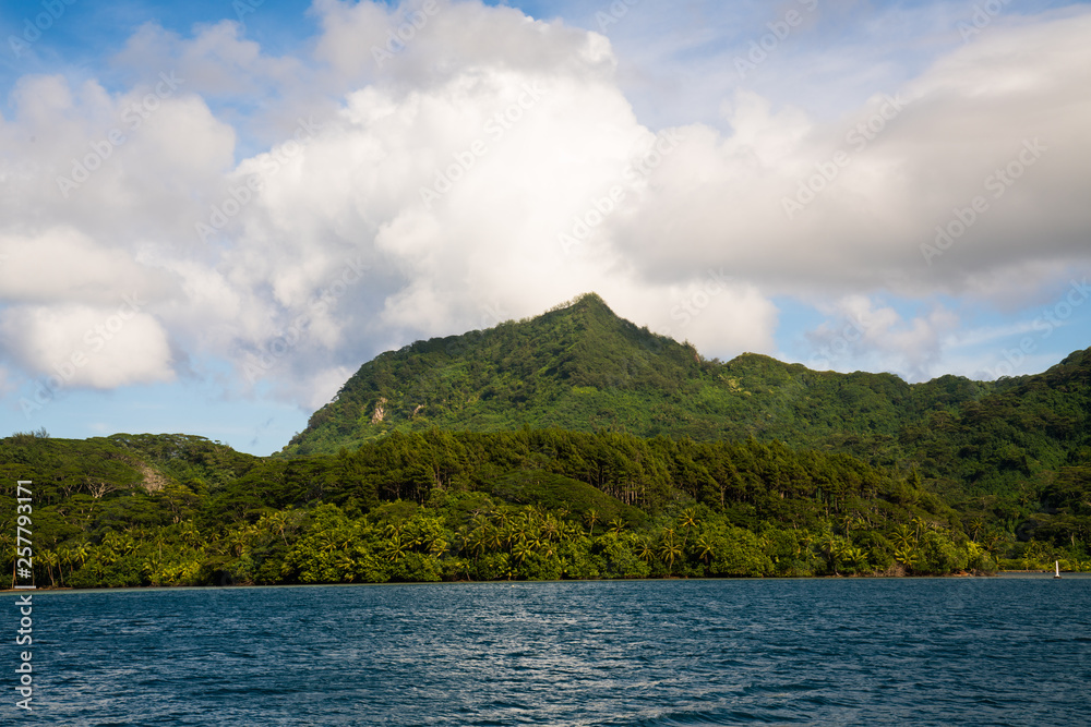Huahine, Tahiti (French Polynesia) 