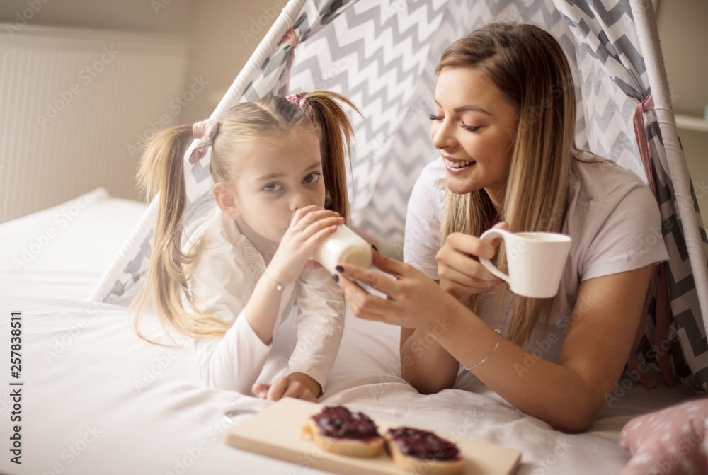 Come on, milk is good for your growth. Come on, milk is good for your growth.