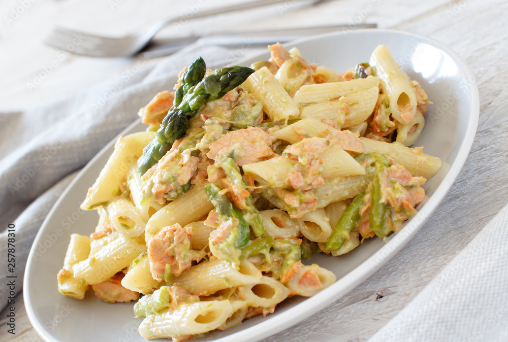 Asparagus and Salmon Penne Pasta