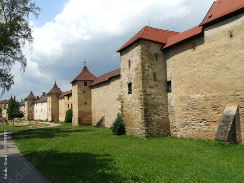 Weissenburg. Stadtmauer.