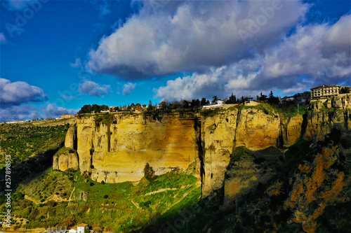 Ronda in Spanien Luftbilder - Puente Nuevo, Plaza de Toros de Ronda und Sehenswürdigkeiten von Ronda
