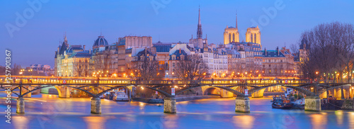 Bridge of the arts and City Island at sunset, Paris, France  © aterrom