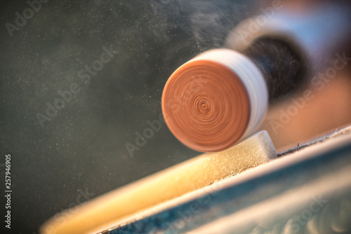 attrezzo liutaio levigare laboratorio