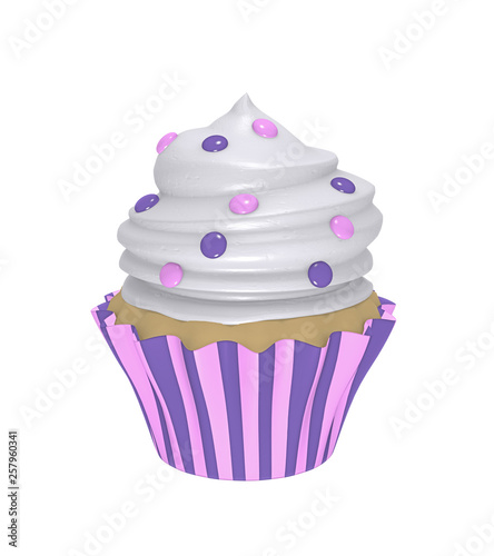 leckerer Cupcake in lila-rosa gestreiften Förmchen mit Sahnehaube und Smarties.