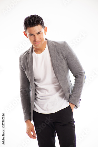 Joven en foto casual
